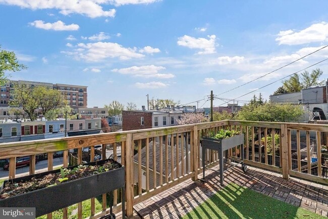 3819 Roland Ave