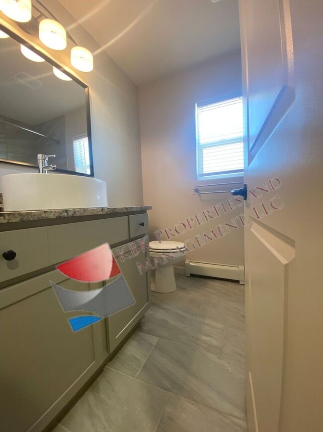 Photo - MDL-909 Douglas Unit 1