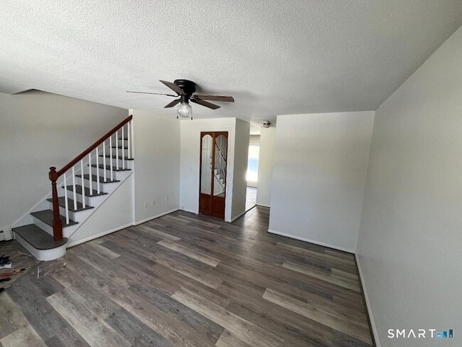 Photo - 633 Center St