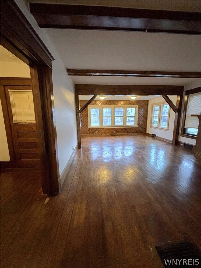 Photo - 164 Altruria St