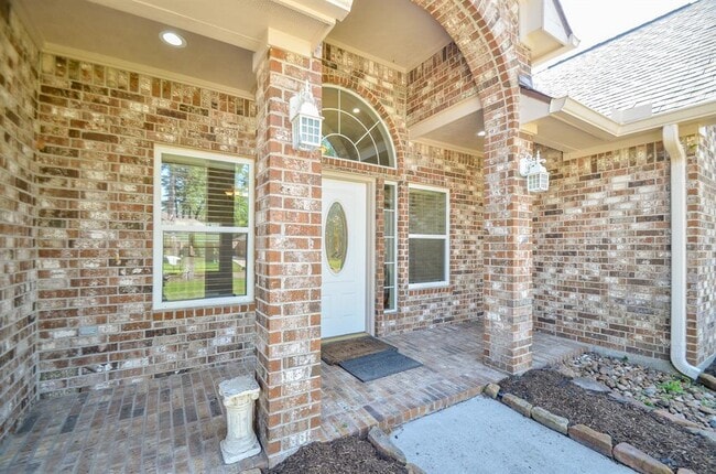 Photo - 759 Forest Ln Dr House