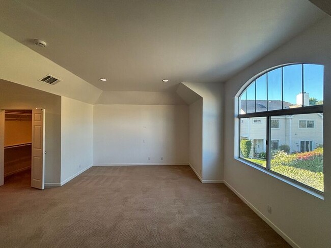 Photo - 525 Orange Grove Pl