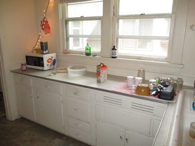 Photo - 137-139 W Gilman St Unit 139 - #2