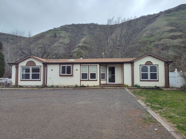 Building Photo - Riverside Living on the Clearwater River | 3 Bed, 2 Bath Home with Private Rural Setting
