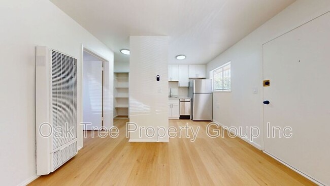 1520 Castro St