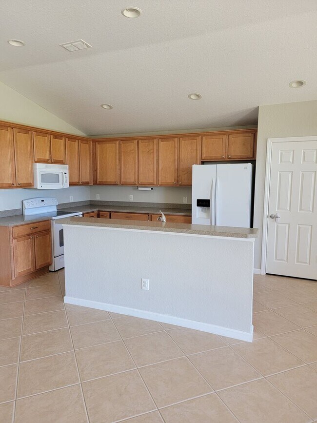 Photo - 4/2/2 in Fore Ranch