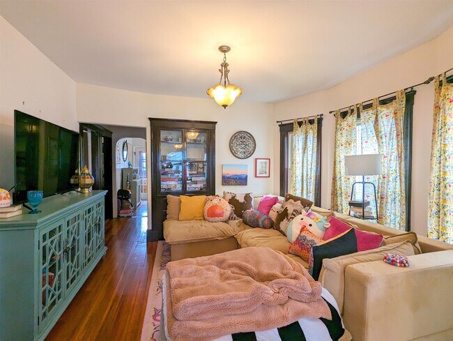 Building Photo - 69 Prichard Ave Unit 2