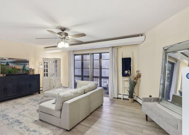 Photo - 5400 Three Points Blvd Unit 331