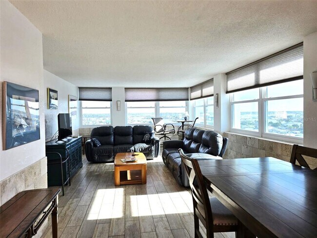 Photo - 17408 Gulf Blvd Unidad 1003