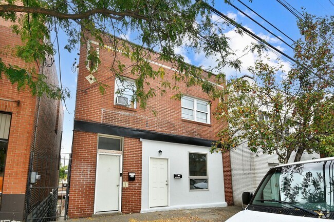 Building Photo - 2012 Brownsville Rd Unit 1 Rental