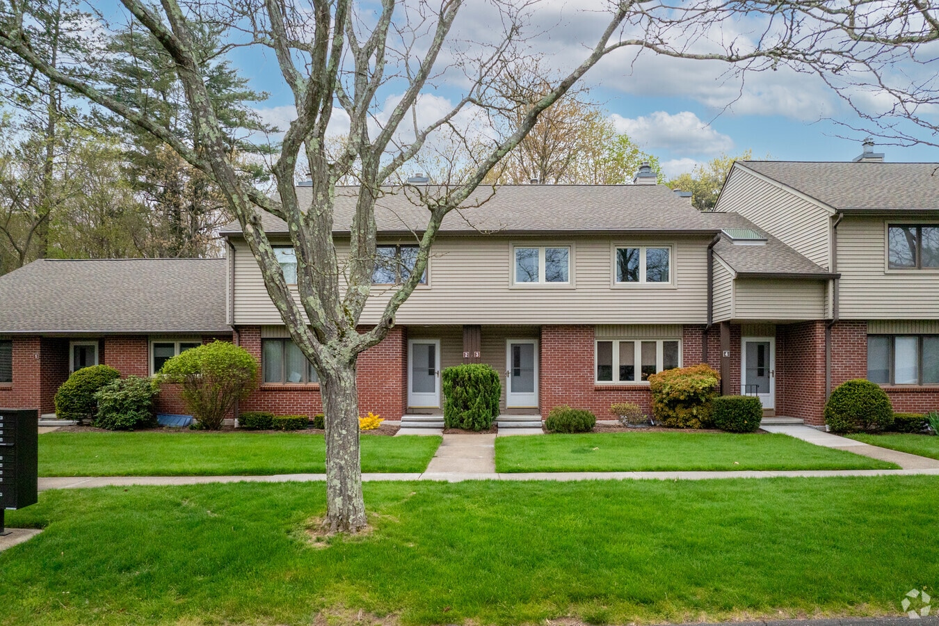 Entrance - Southfield Green