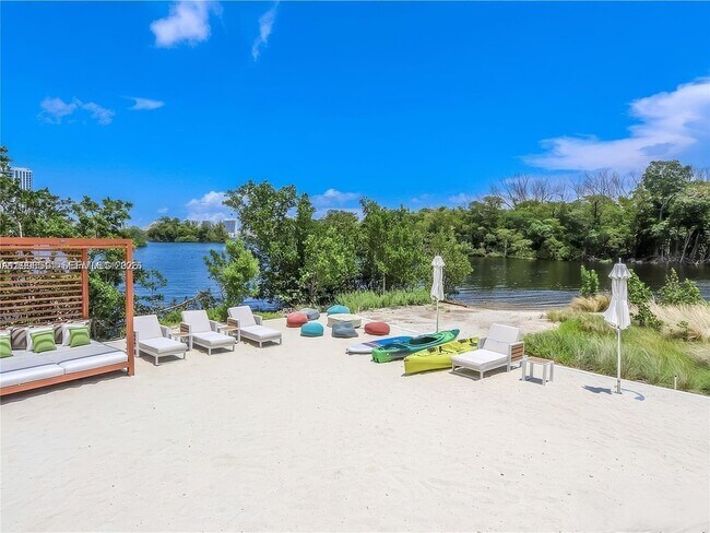 Photo - 16385 Biscayne Blvd Unit 2118