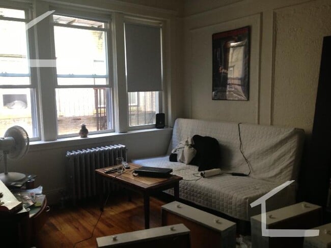 Building Photo - 1687 Commonwealth Ave Rental