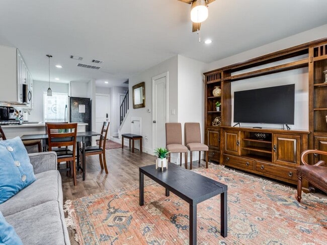 Building Photo - 3806 Southway Dr Unit 102 Rental