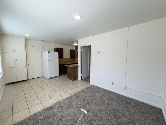 Building Photo - 171 S 900 W Rental