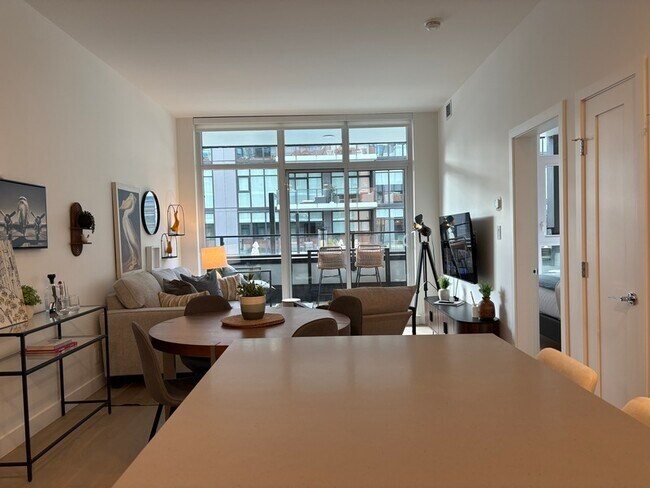 Photo - 3409 Lakeshore Rd Unit 301