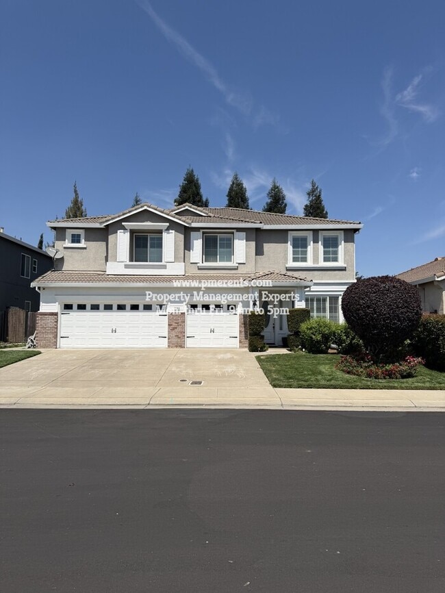 Building Photo - 2531 Crestmore Cir
