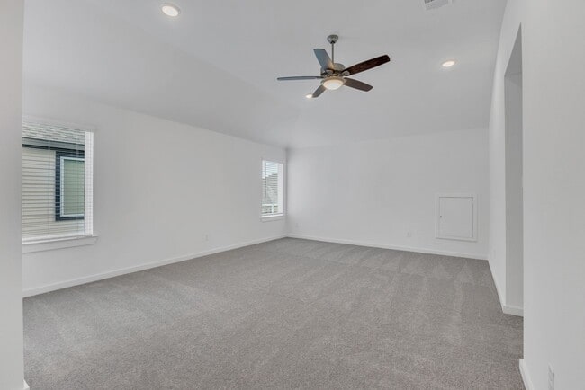 Building Photo - 8026 Kay Hbr Dr Rental