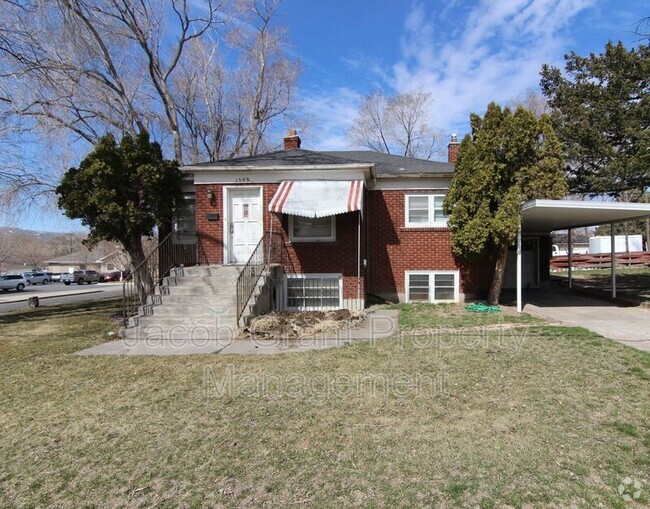 Building Photo - 1508 E. Center Rental