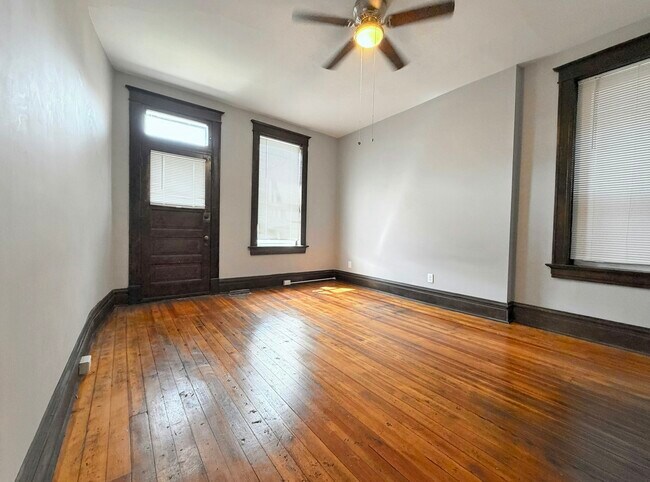 Photo - 1852 Russell Blvd