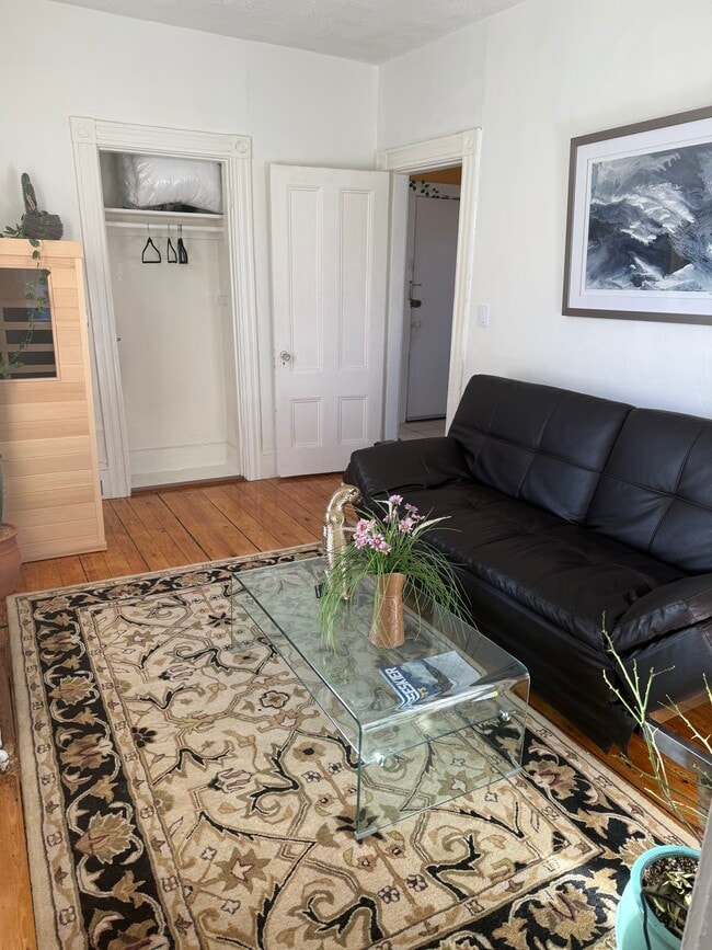 Building Photo - 66 Callender St Unit 2