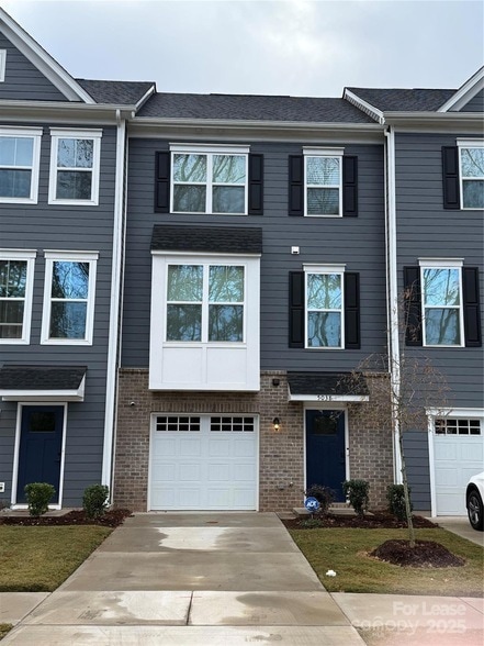 Photo - 5038 Springarn Ct