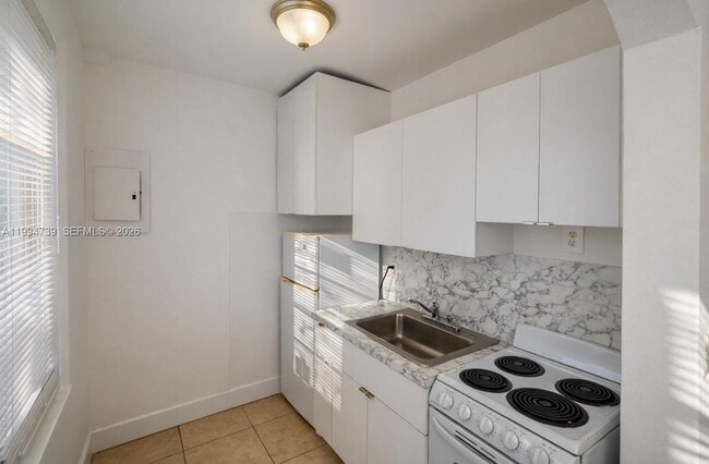 Building Photo - 5305 Biscayne Blvd Unit 101