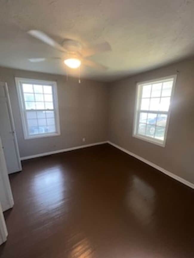 Photo - 2571 N Bedford Ave