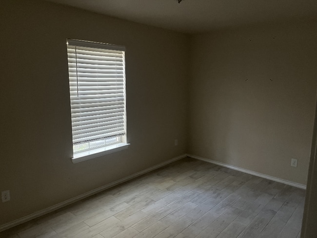 Photo - 2334 Pine St