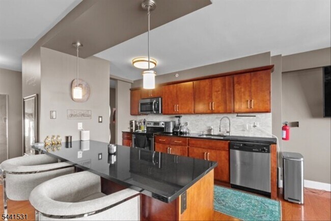 Photo - 60 Parkway Dr
