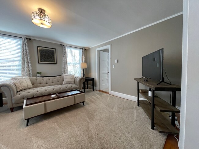 Photo - 1 Norwood Ave Unit B