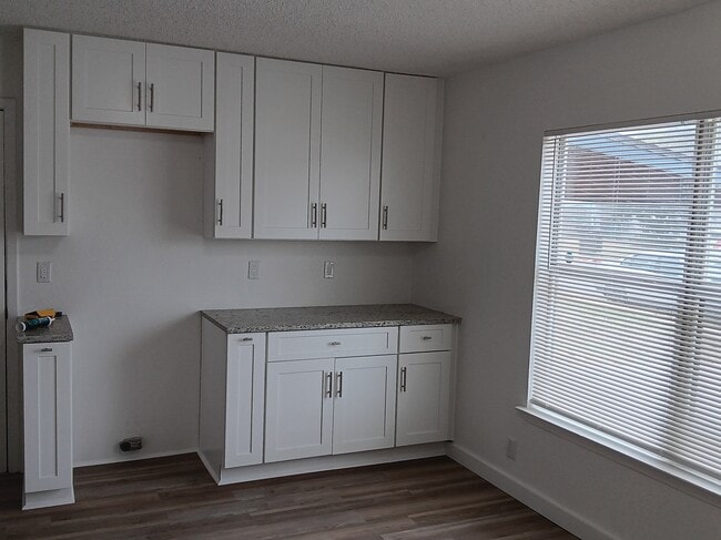 Kitchen - new stove/microwave combo coming soon! - 4147 Alaskian Sunrise