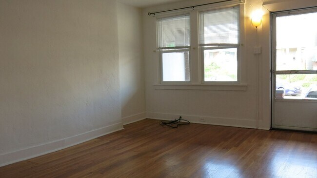 Photo - Available January 1,2026 Lease ends July 2...