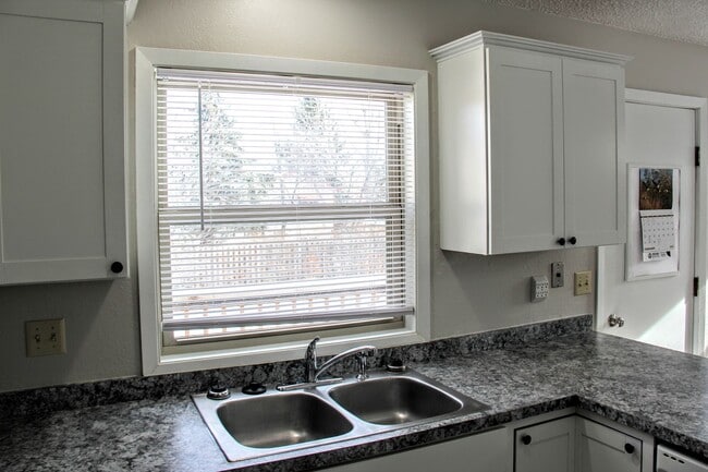 Photo - 505 W Central Ave Unit 505 W Central -  B