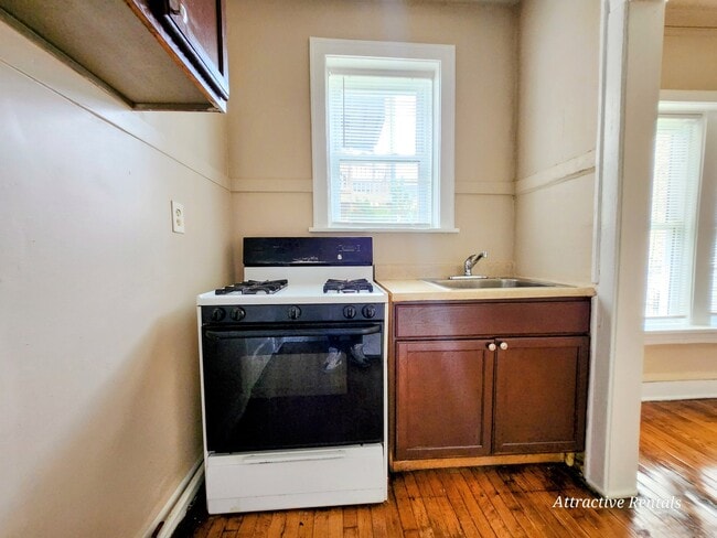 Photo - 1054 S Mason Ave Unit 1