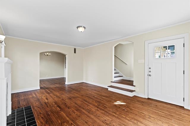 Photo - 5927 Lewis St