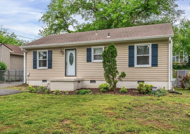 Photo - 624 Westboro Dr