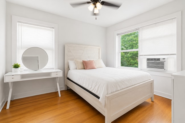 Photo - 2453 N Clark St Unit 3