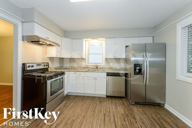 Photo - 8906 W 93rd St