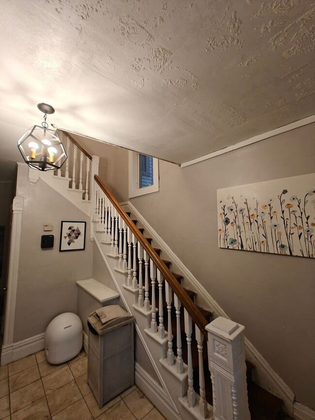 Photo - 218 E Rose St