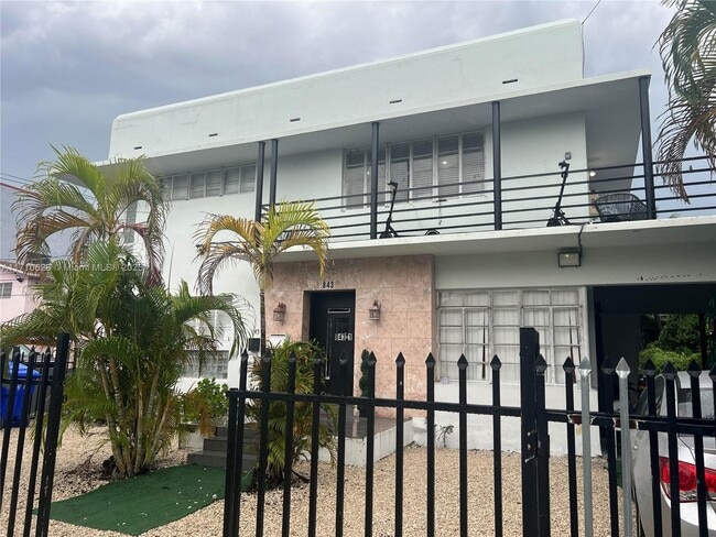 Building Photo - 843-845 NW 3rd St Unit A Rental