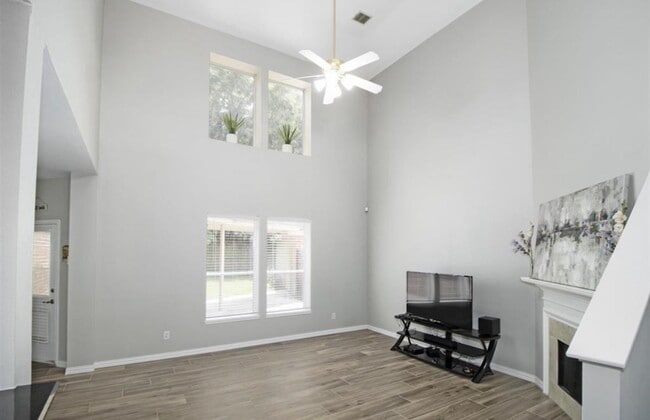 Photo - 25507 Lyon Springs Ct