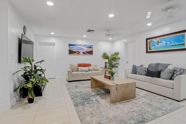 Building Photo - 244 Greymon Dr Rental