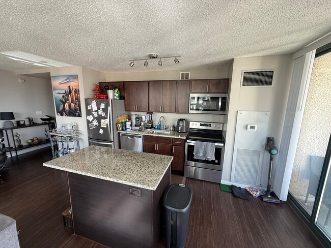 Photo - 1 W Superior St Unit 2615