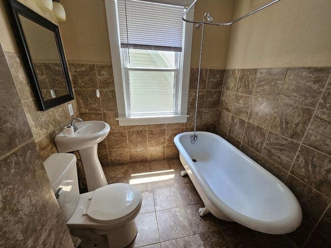 Photo - 2 bed 1 bath two story duplex