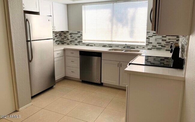 Photo - 1542 W Sahuaro Dr