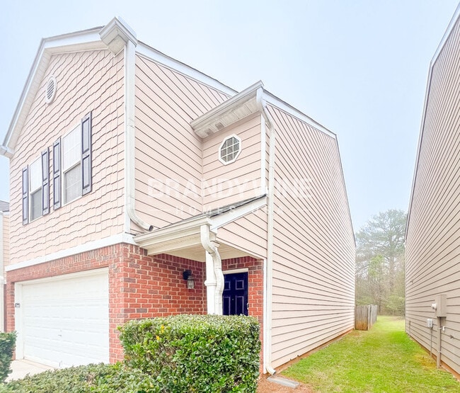 Photo - 5284 Hanover St