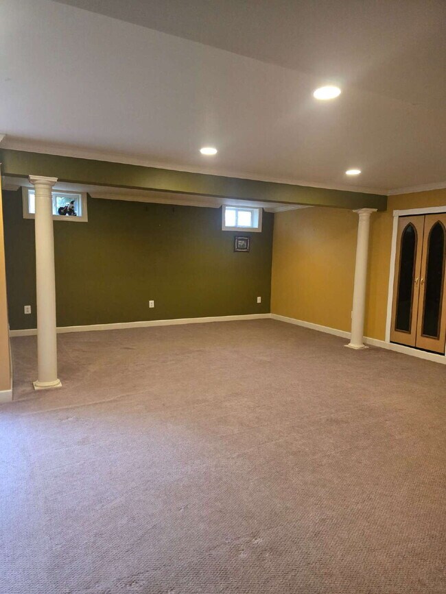 Photo - A bright and comfortable 1-bedroom, 1-bathroom basement apartment in Walkersville with everything...