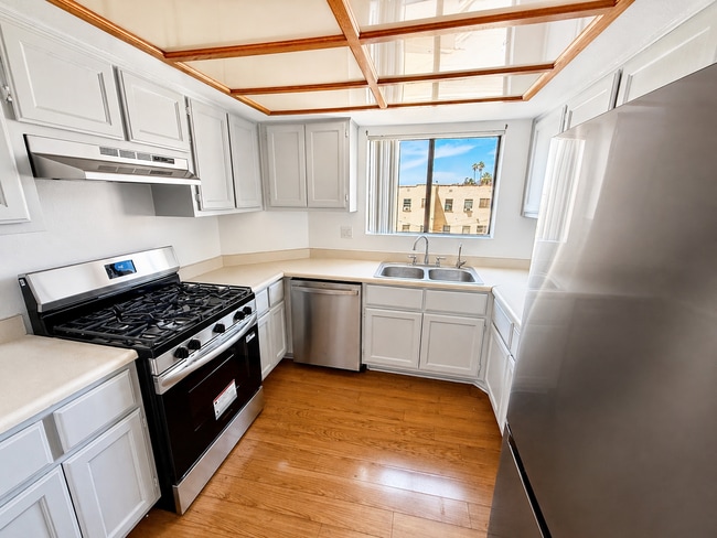 1554 E Wilson Ave Unit 7