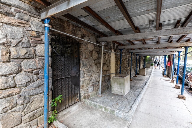 Photo - 3875 Waldo Ave